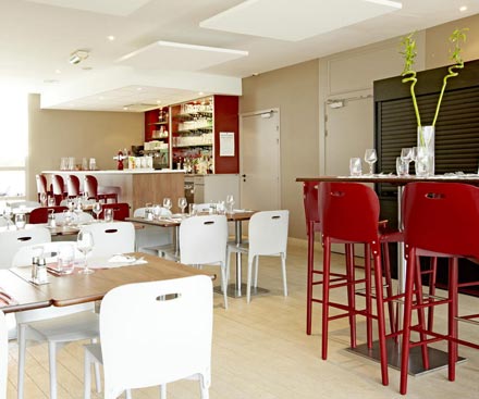 Leisure & Dining Facilities
